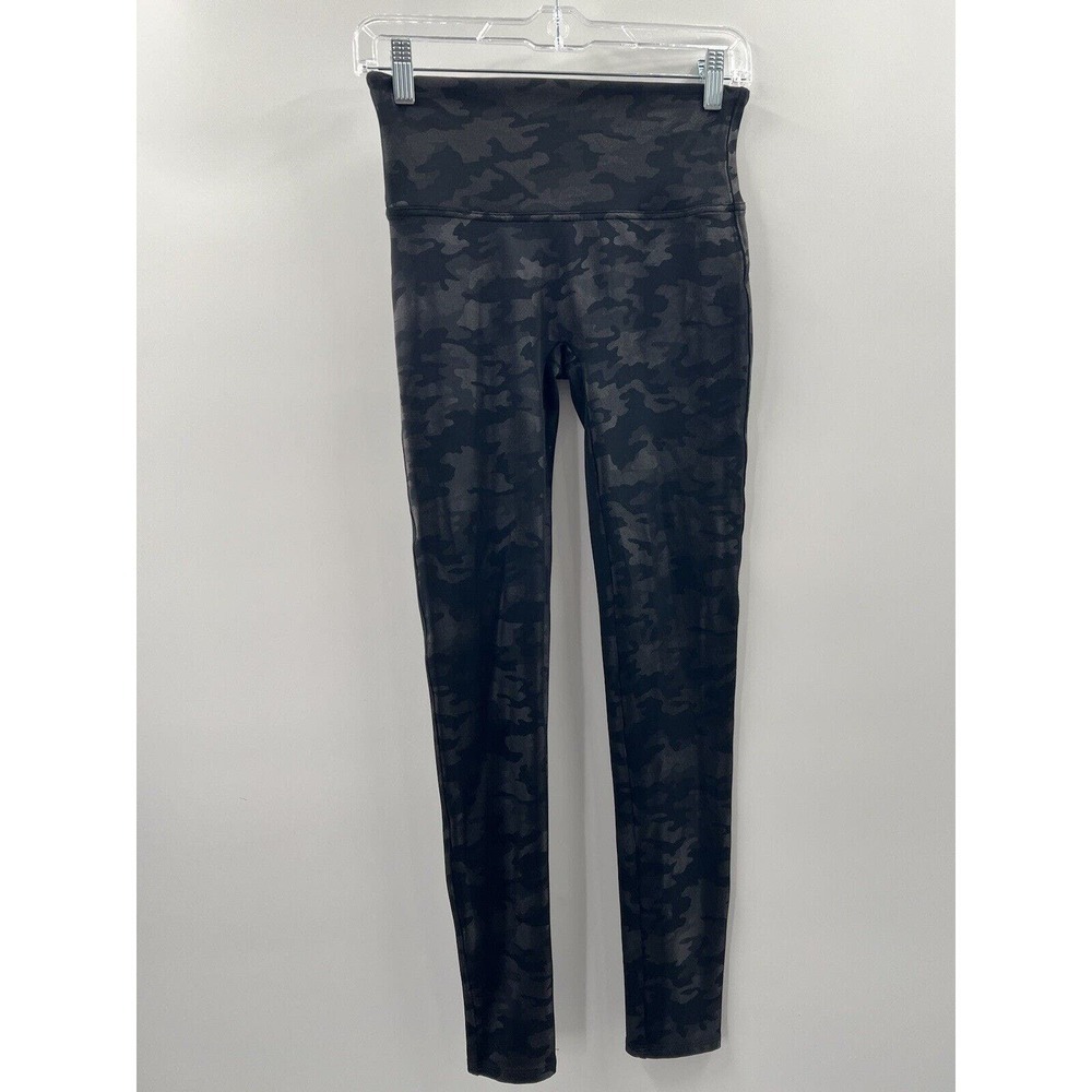 SPANX Women’s “Look at Me Now”Black Camouflage Leggings Size Medium